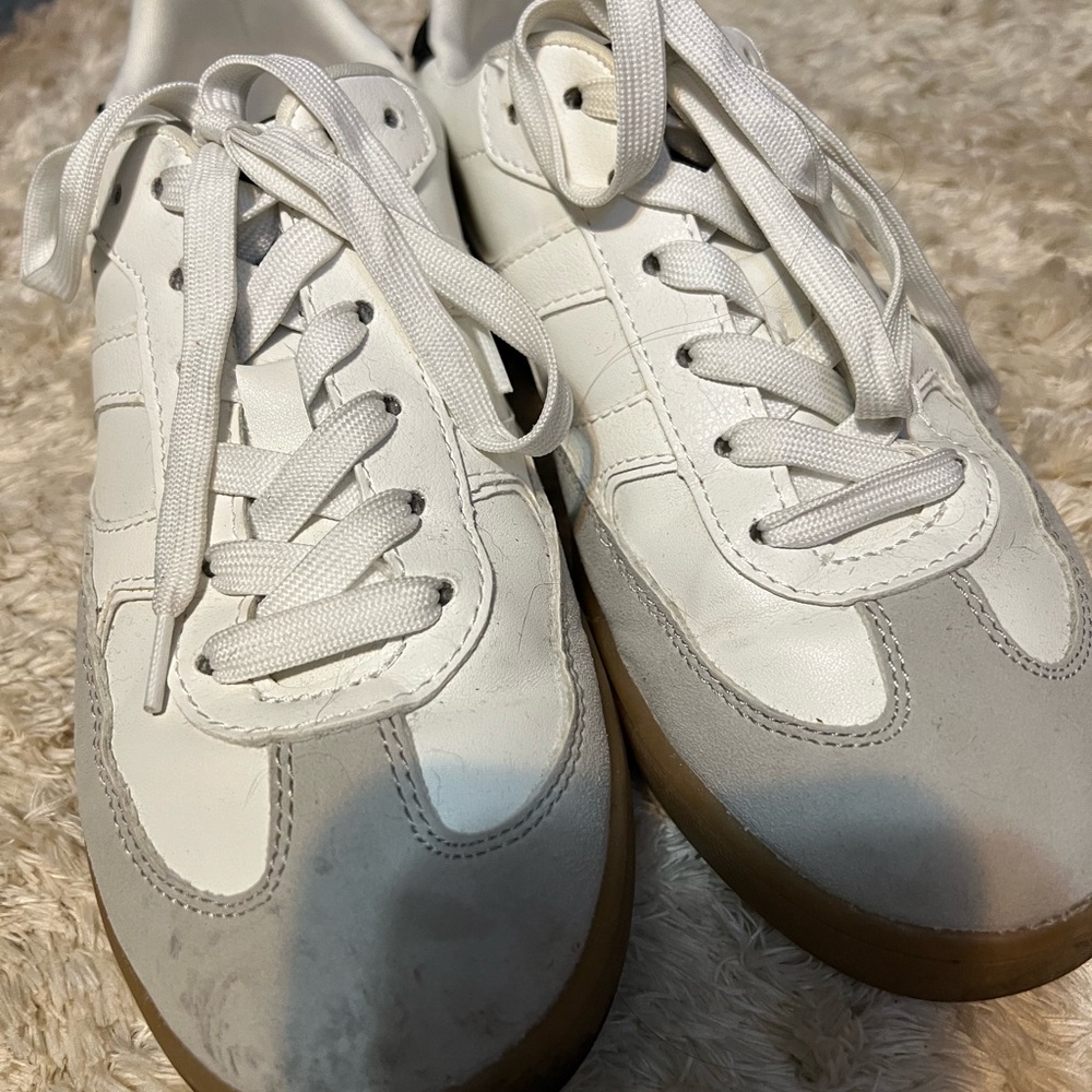 Stradivarius White and Gray Sneakers with Gum Sole, EU 39